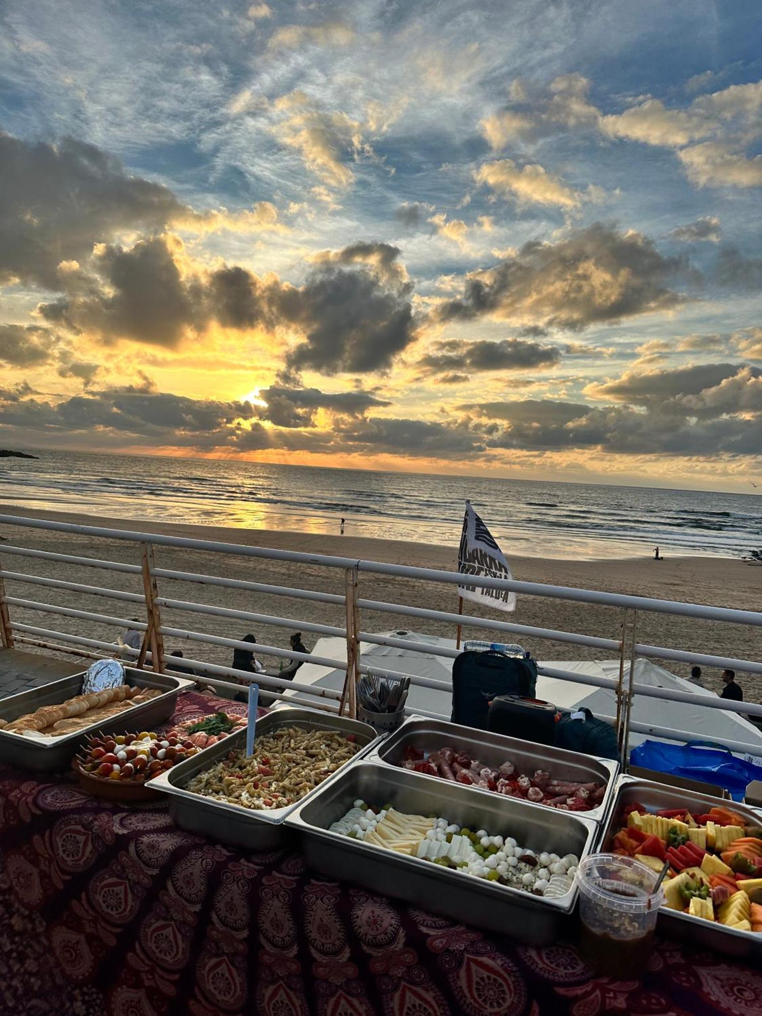 Aia Surf Camp San Sebastian Partyhostel المظهر الخارجي الصورة