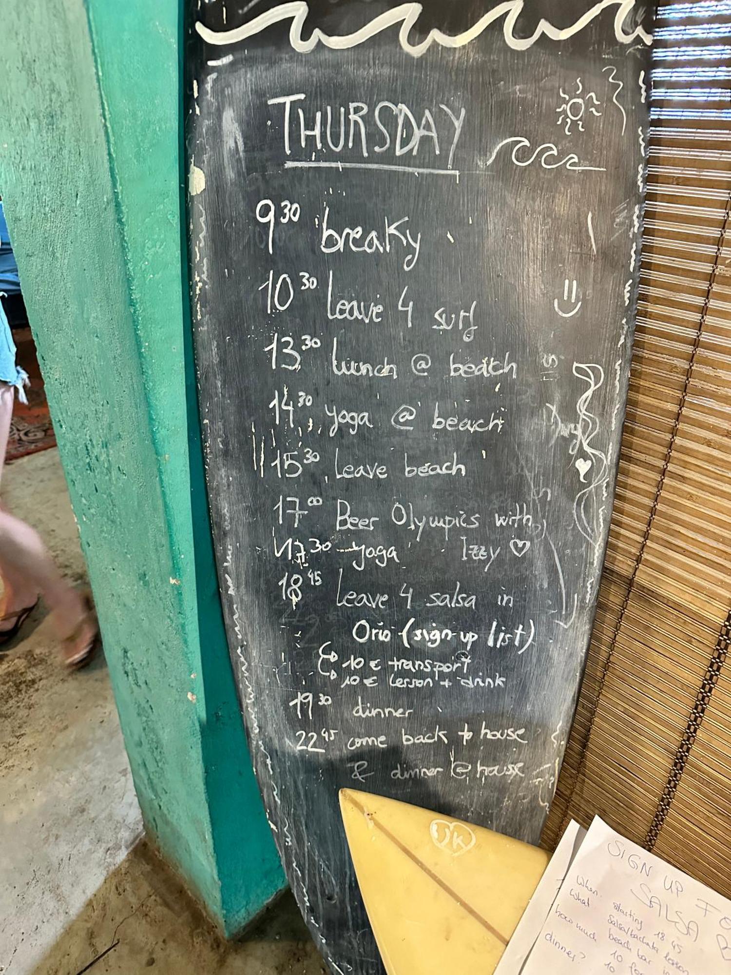 Aia Surf Camp San Sebastian Partyhostel المظهر الخارجي الصورة