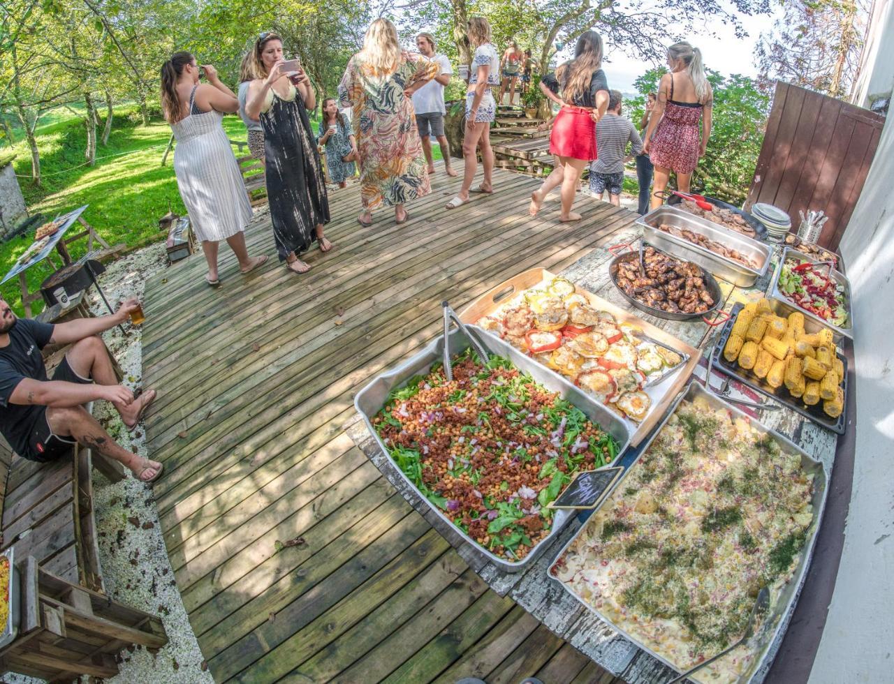 Aia Surf Camp San Sebastian Partyhostel المظهر الخارجي الصورة